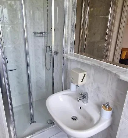 Hexagon Nr 21 아파트 그르지보보